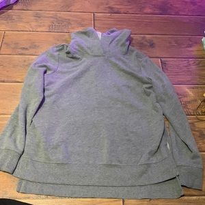 grey sweatshirt